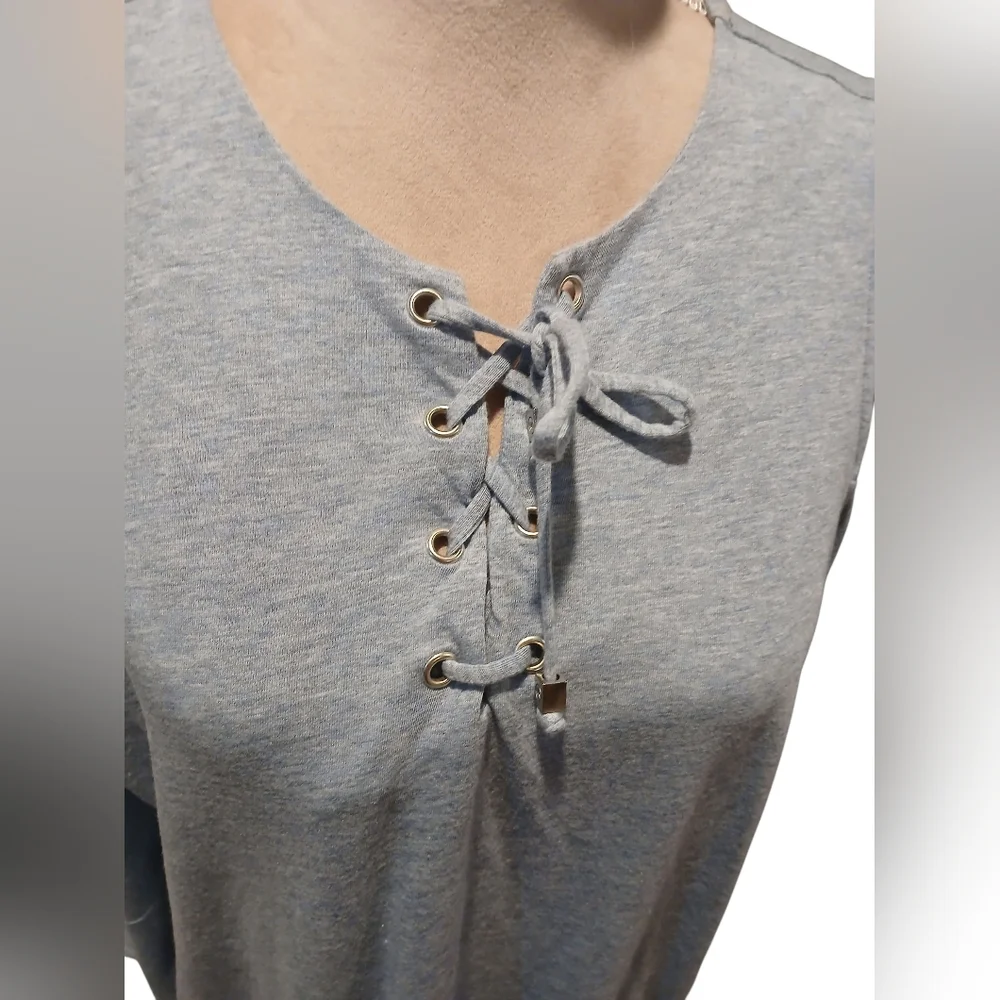 Michael Kors Heathered Blue Lace Front Cold Shoulder Long sleeve Large